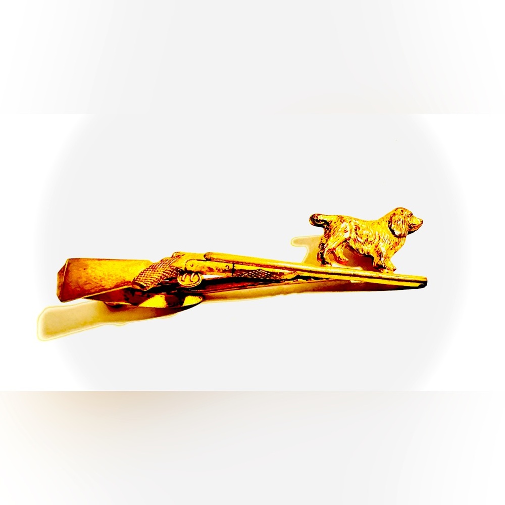 Rifle and Hunting dog tie clip VINTAGE